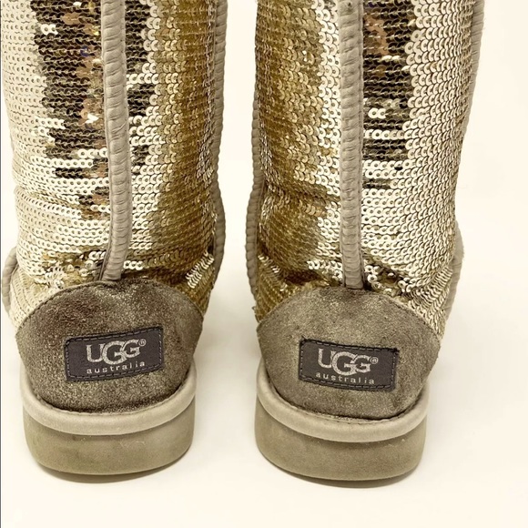 UGG CLASSIC SHORT BOOTS WOMENS SZ 7. GOLD SEQUIN SPARKLE EUC TOO WARM IN FLORIDA - Picture 9 of 9